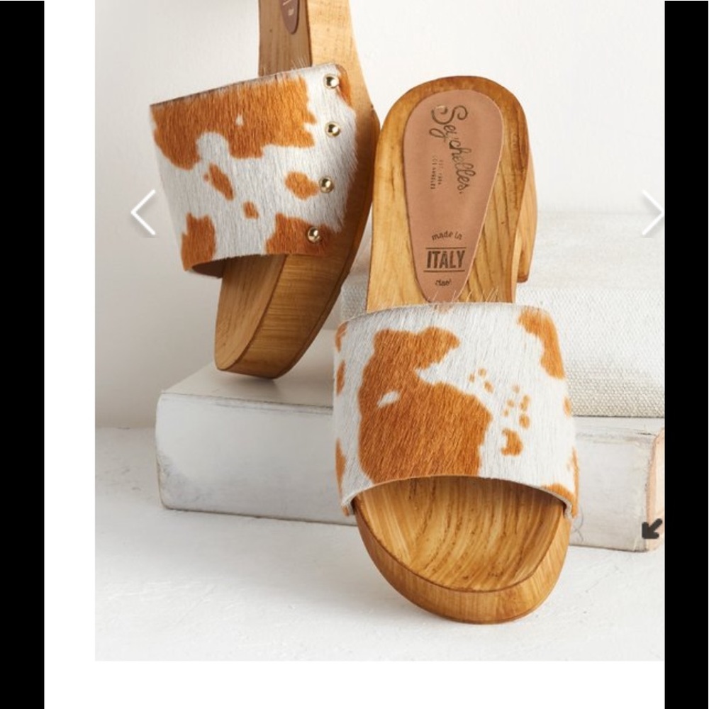 Seychelles wooden sandals